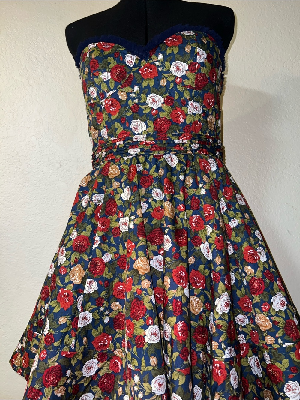 Minuet Floral Strapless Fit & Flare Dress NWT Size Large Cottagecore Rose Print